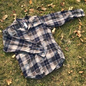 Patagonia men’s Long Sleeve Plaid button down sz S